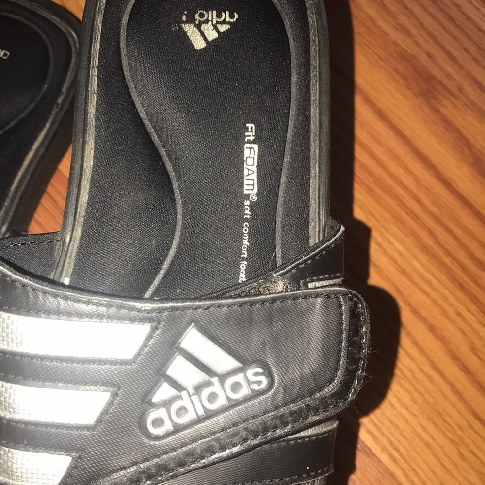 😎 ADIDAS SLIDES - Picture 2 of 5